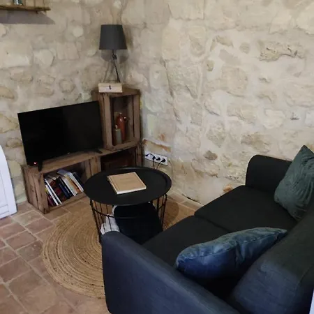 La Tour Du Grand Boust Longue